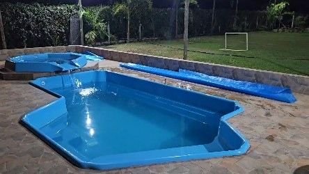 Piscina instalada em chácara